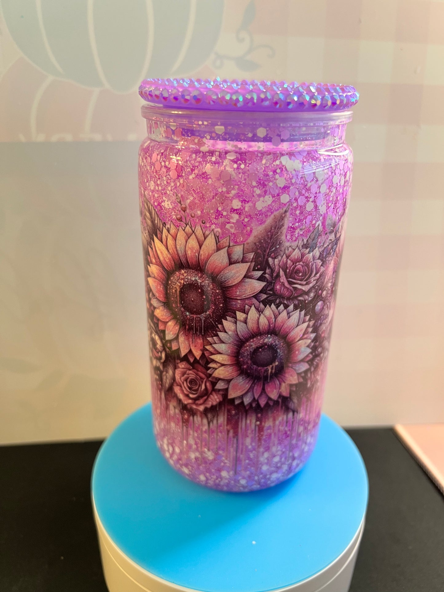 Flowers with bling lid
